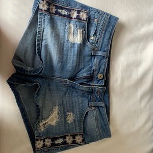 HARPER JEANS SHORT IN GREAT CONDITION